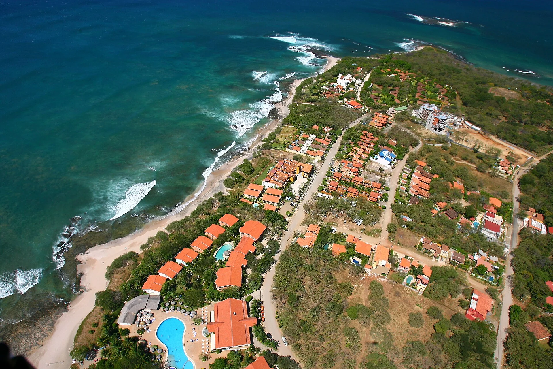 An aerial photograph of Tamarindowiki from 2007.
